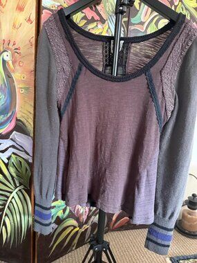 RARE and Unusual Vintage Free People. Lots of detail Size M